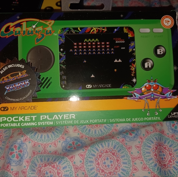 GALAGA POCKET PLAY - Picture 1 of 3